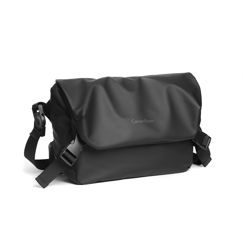 Túi đeo chéo nam phong cách mới  - BEE GEE TDCN9187 Kích thước : rộng 30cm X cao 19cm X dày 9cm