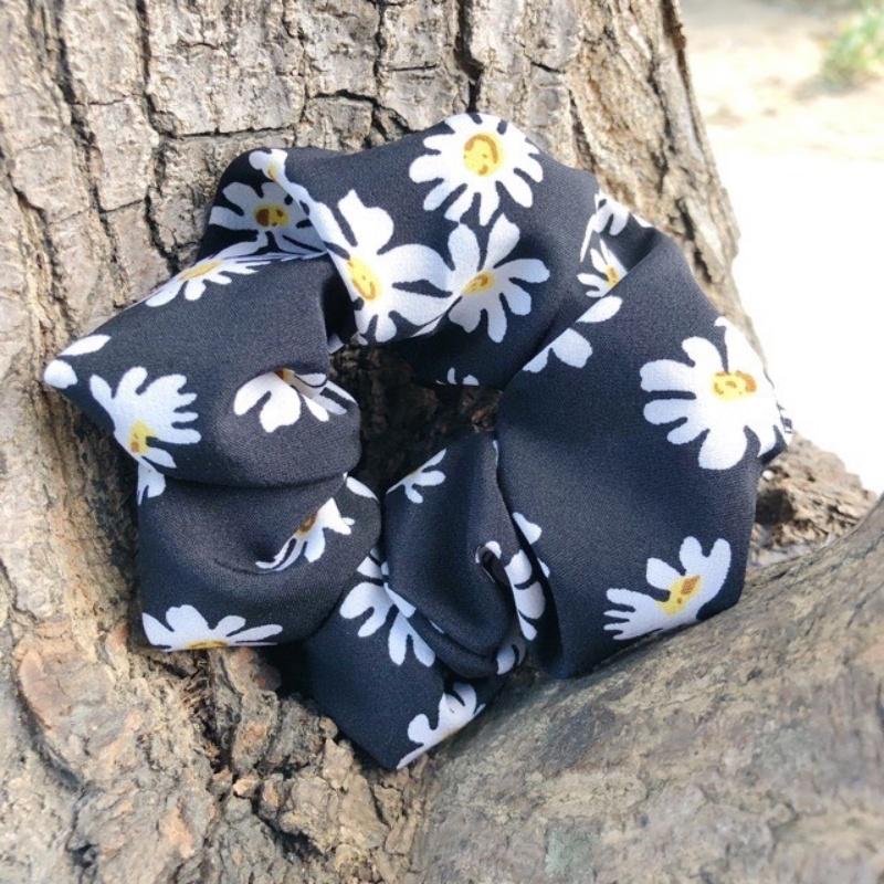 Dây Buộc Tóc Scrunchies Vải Lụa Cao Cấp Họa Tiết Hoa Cúc Xinh Xắn Dễ Thương N05