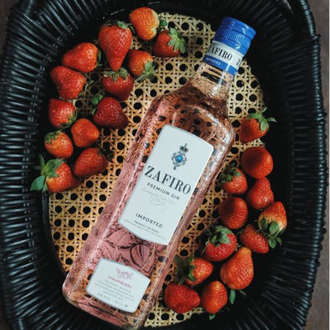 Rượu Gin Zafiro Premium Strawberry 37.5% 700ml