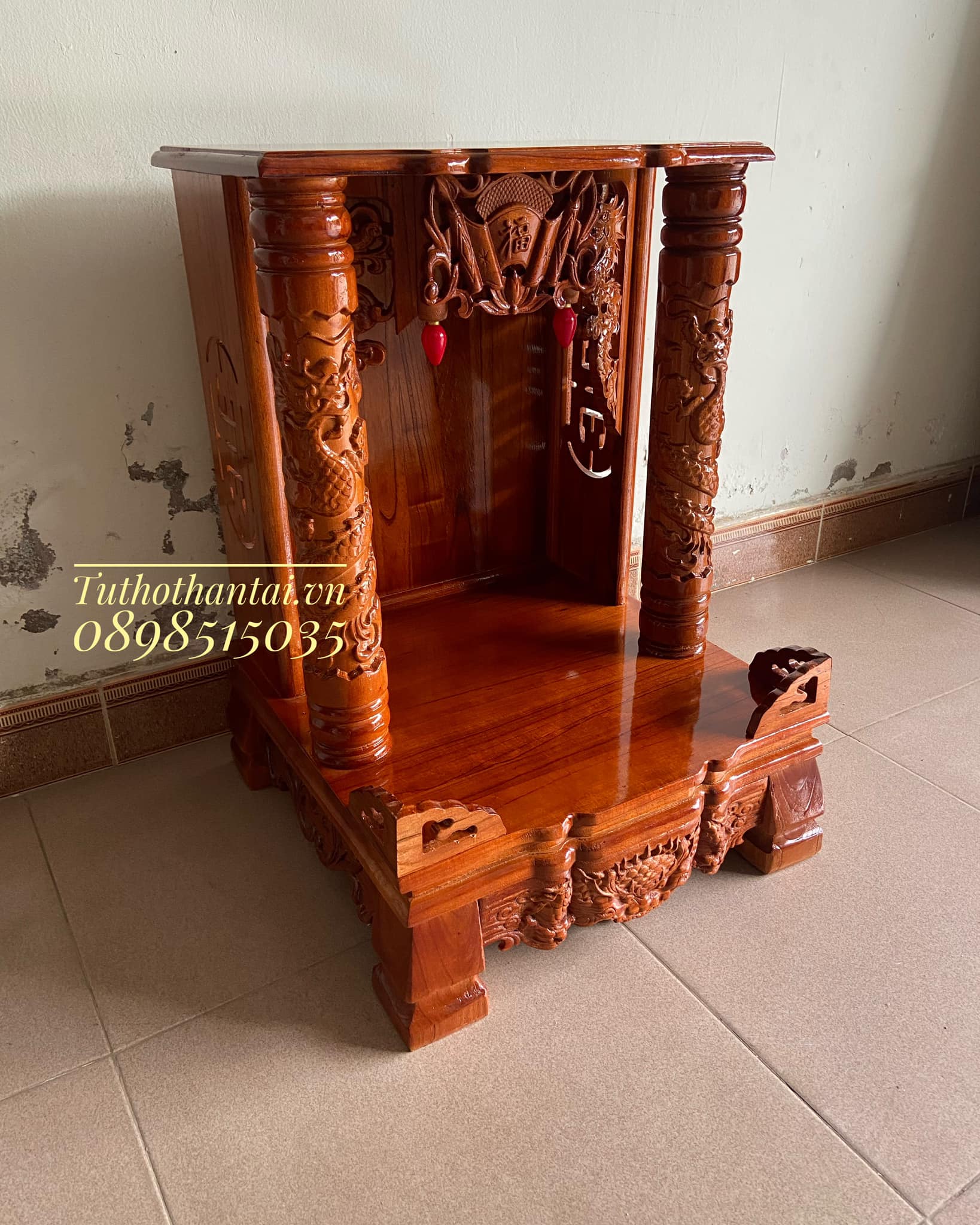 Bàn thờ thần tài cột Rồng 48 x 68CM, đình cong