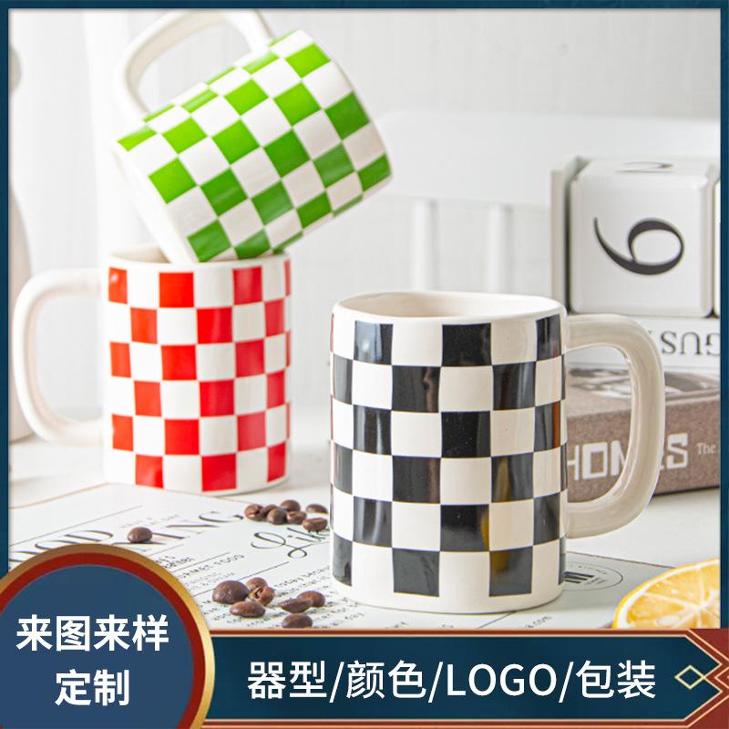 Phong cách mới nhất INS mô hình cờ vua cốc không đều tùy chỉnh cốc nước bằng sứ có giá trị cao cốc cà phê nhào bằng tay của phụ nữ thích hợp sáng tạo