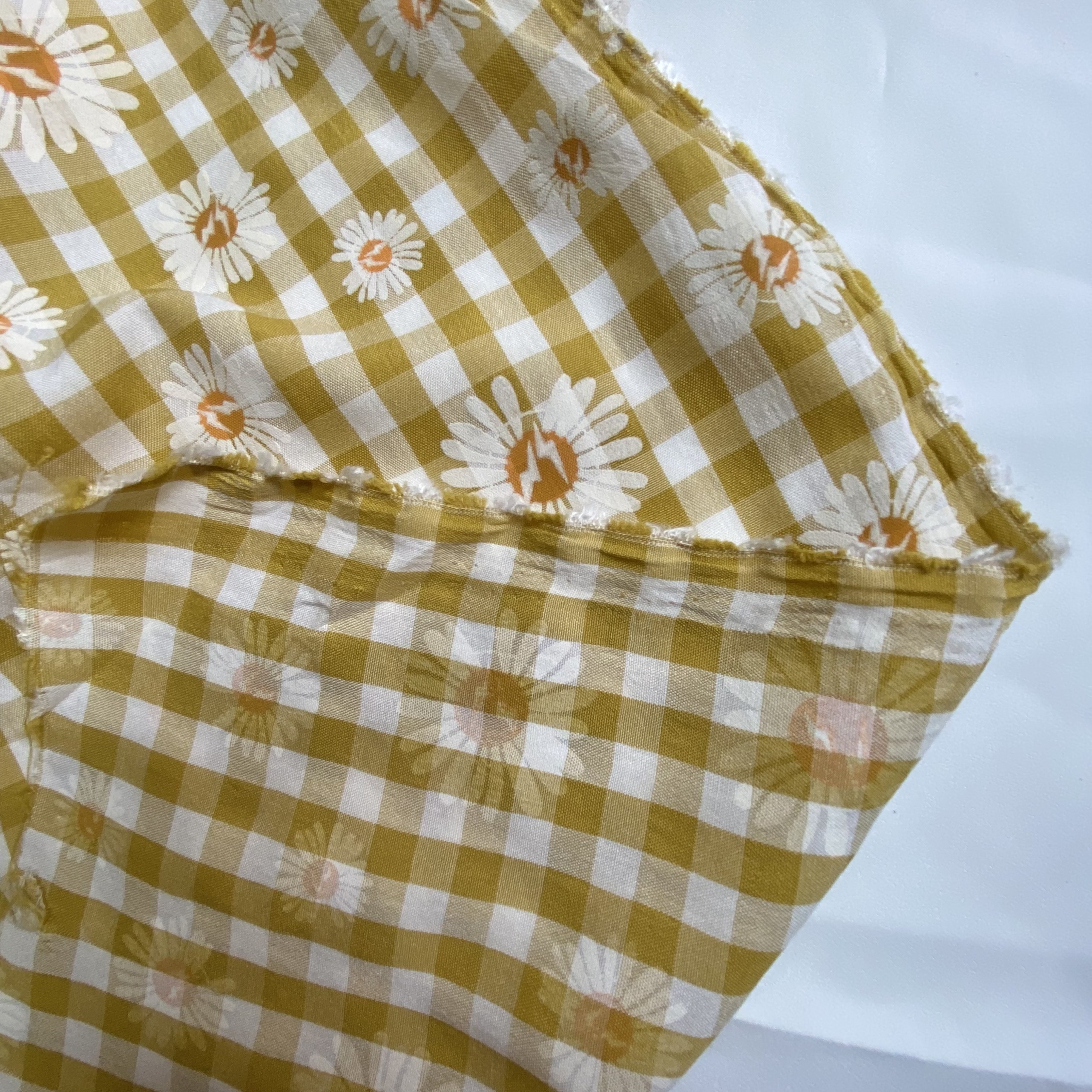 Vải Thô Cotton Pha Vàng Hoa Cúc Sơn Khổ 1m46 - Không Co Giãn - May Đầm, Áo Kiểu, Đồ Bộ, Đồ Trẻ Em