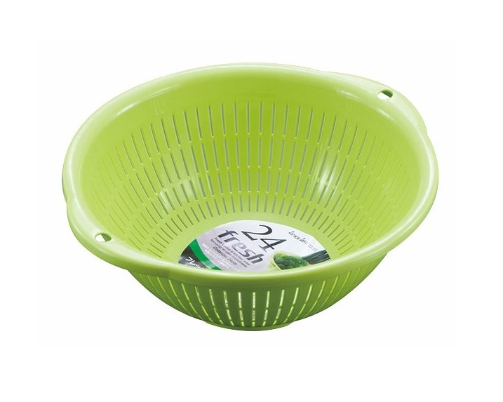 Rổ nhựa tròn Sanada Seiko 3.6L, thiết kế thẳng đứng với nhiều lỗ tròn thoáng khí xung quanh giúp rau củ không bị úng nước - nội địa Nhật Bản
