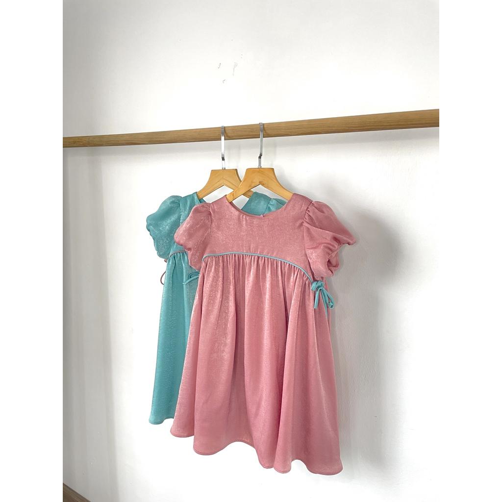 Váy bé gái CRABIE thiết kế babydoll tay bồng lụa dự tiệc xinh xắn cho bé từ 3,4,5,6,7,8,9,10 tuổi - Silky dress - Đỏ