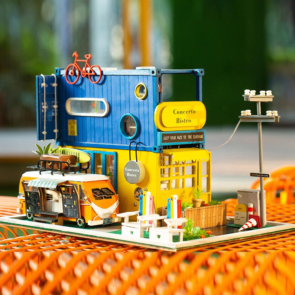 Nhà búp bê thu nhỏ với đồ nội thất và đèn LED tự làm