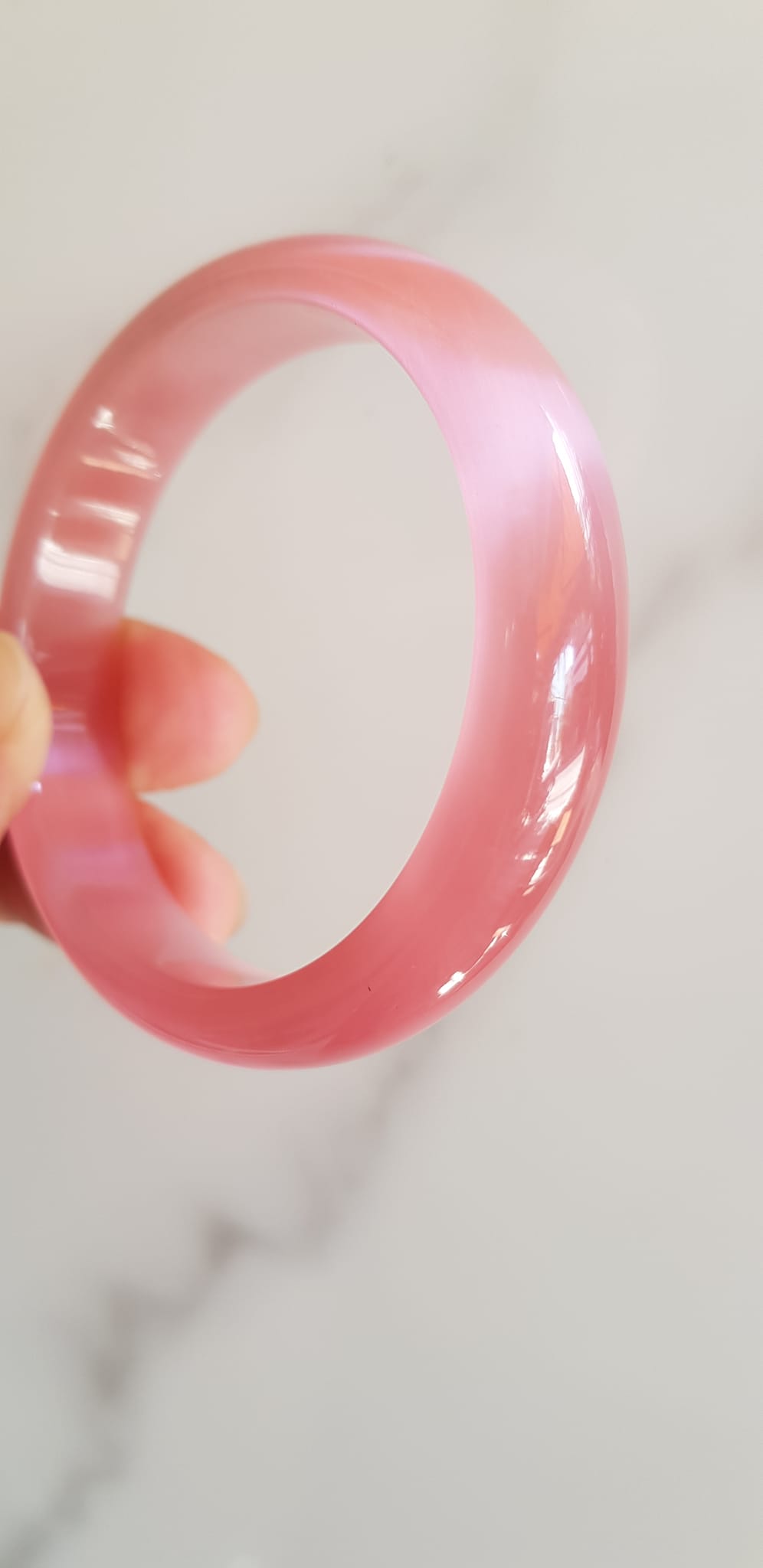 Vòng tay nữ đá mắt mèo hồng bản hẹ mới Ni 53mm x cao 13mm x dầy 7mm nữ 50kg - 57kg đeo màu hồng hồng nhẹ xinh tươi đẹp rẻ lắm chuẩn hợp nữ mệnh hỏa mệnh thổ ạ