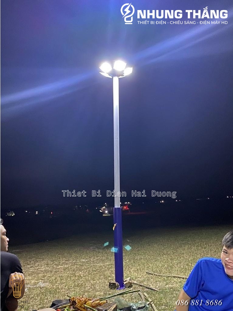 Đèn Cao Áp Năng Lượng Mặt Trời Đĩa Bay UFO - Công Suât 300w - 8 Ô Led Siêu Sáng - Chống Nước IP66 - Có Điều Khiển Từ Xa - Có Video