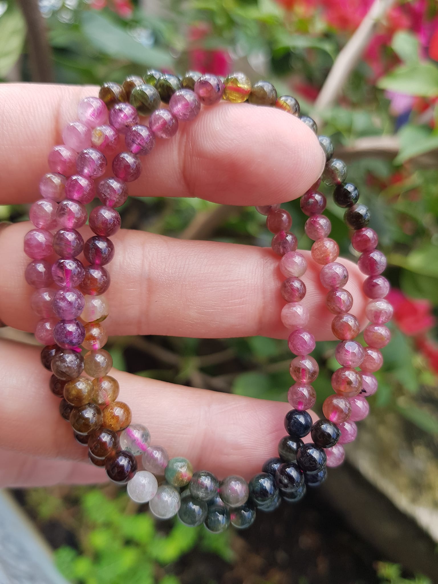 Vòng tourmaline đẹp 3 line size hạt 4mm chất liệu 100% đá thiên nhiên nữ đeo rất rất xinh tay ạ