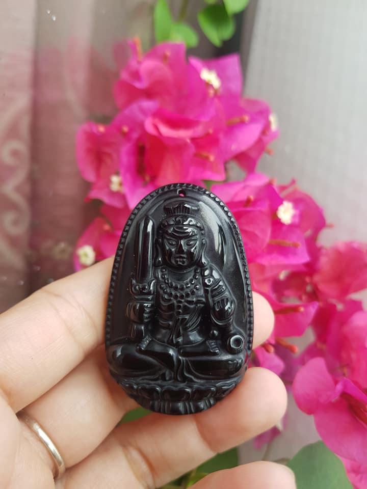 Mặt Dây Chuyền Bất Động Minh Vương Độ Mệnh Nam Tuổi DẬU  Chất liệu đá mã não đen Hợp Nam mệnh Thủy, mệnh Mộc  Size nam C53mm x N39mm x S11mm ạ