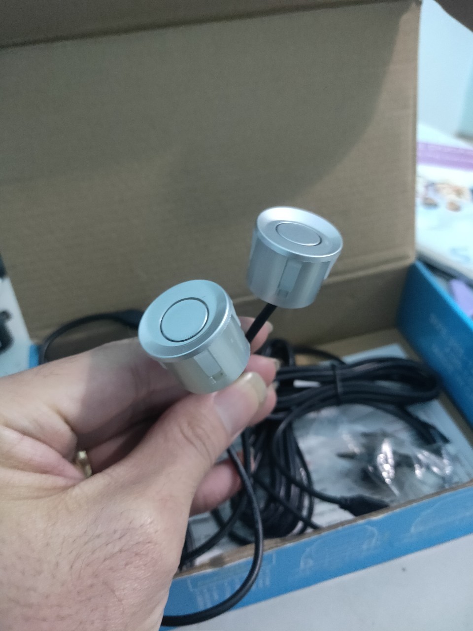 Cảm biến lùi 4 mắt mắt to 22mm cảnh báo va chạm xe hơi ô tô loại 12v đủ màu TẶNG MŨI KHOAN