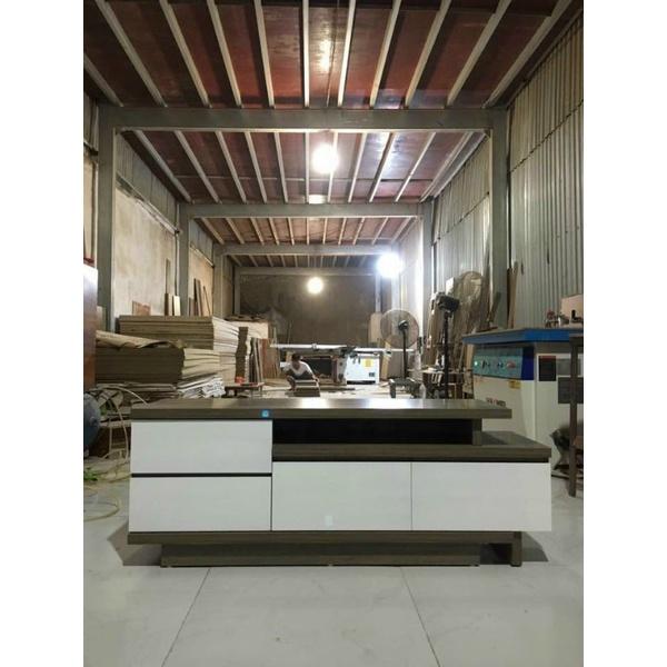 kê tivi gỗ min giá thật