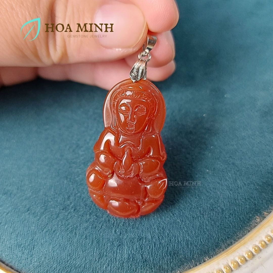 Mặt dây chuyền đá Mã Não A Phật Bà Quan Âm size 36.8x21mm phong thái từ bi, điềm nhiên may mắn