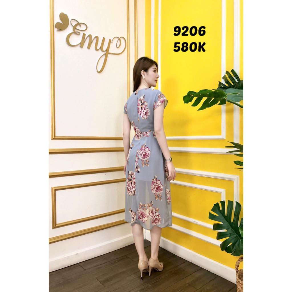 Đầm EMY EM9206 Xoè Cổ Đắp