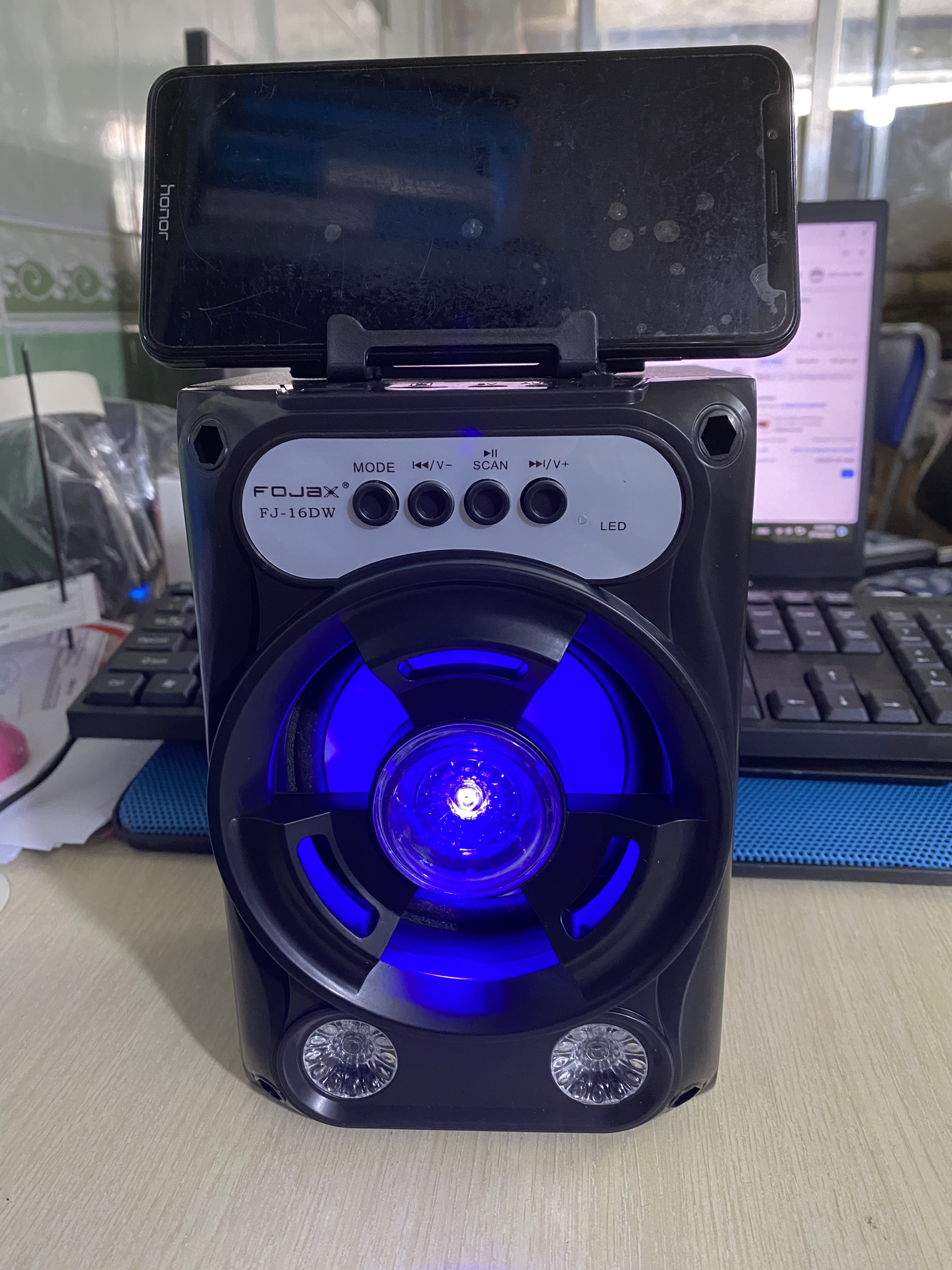 Loa Bluetooth Xách Tay Âm Thanh Hay 2018