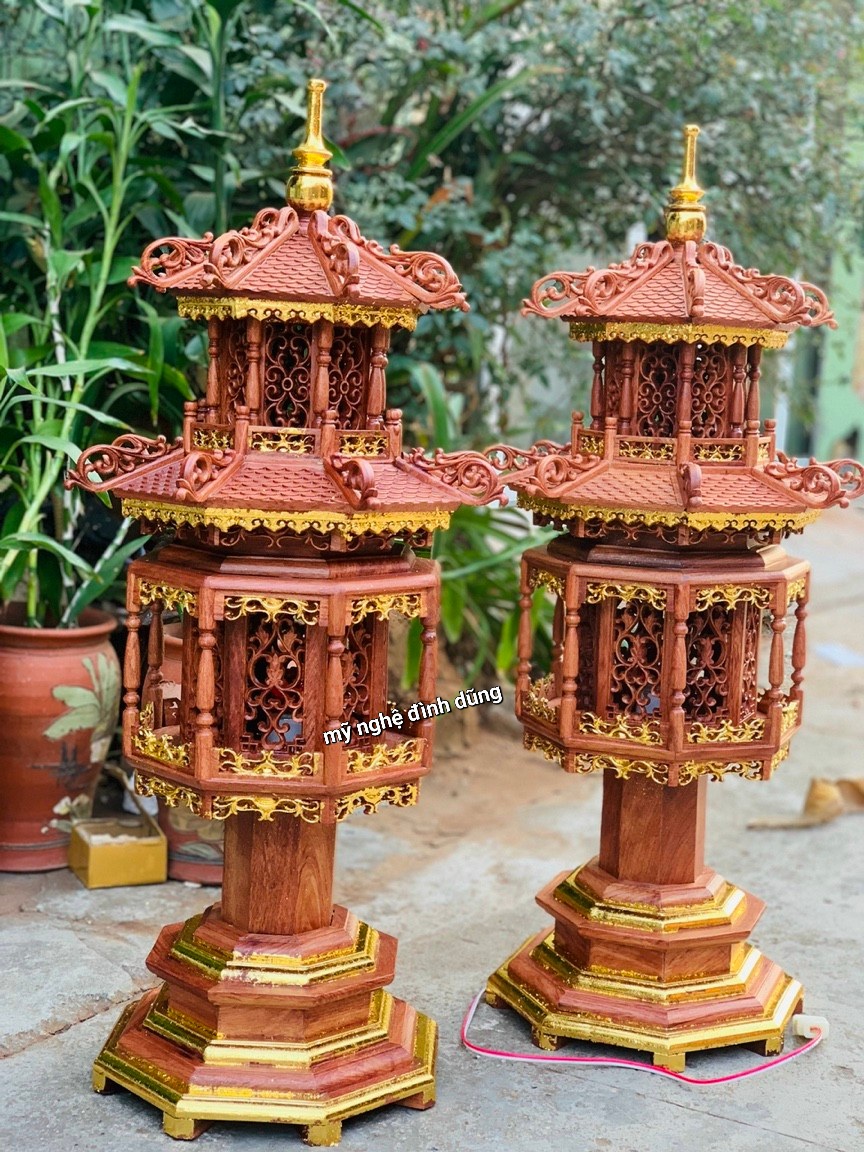 Cặp đèn thờ hình tháp gỗ hương kt 60×28×28cm
