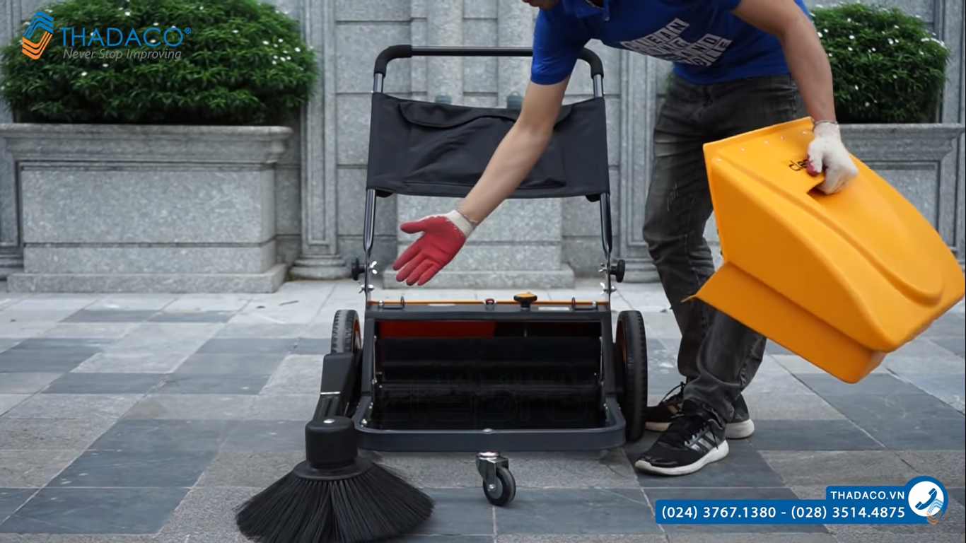 Xe Quét Rác Đẩy Tay Clepro CW-760/1, Thùng chứa rác: 25L + 4L - Hàng chính hãng