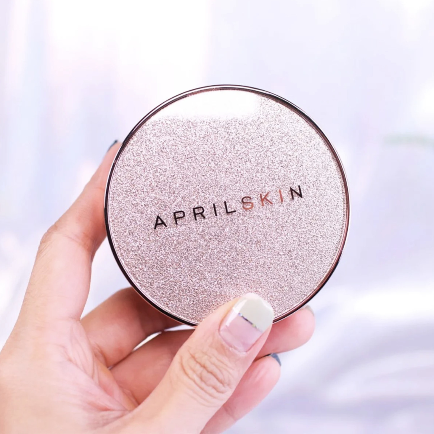 Phấn Nước Che Phủ Hoàn Hảo, Cho Làn Da Mịn Màng AprilSkin Magic Essence Mist Cushion SPF50+/PA++++ 13g + Tặng Kèm 1 Gương Cầm Tay Mini