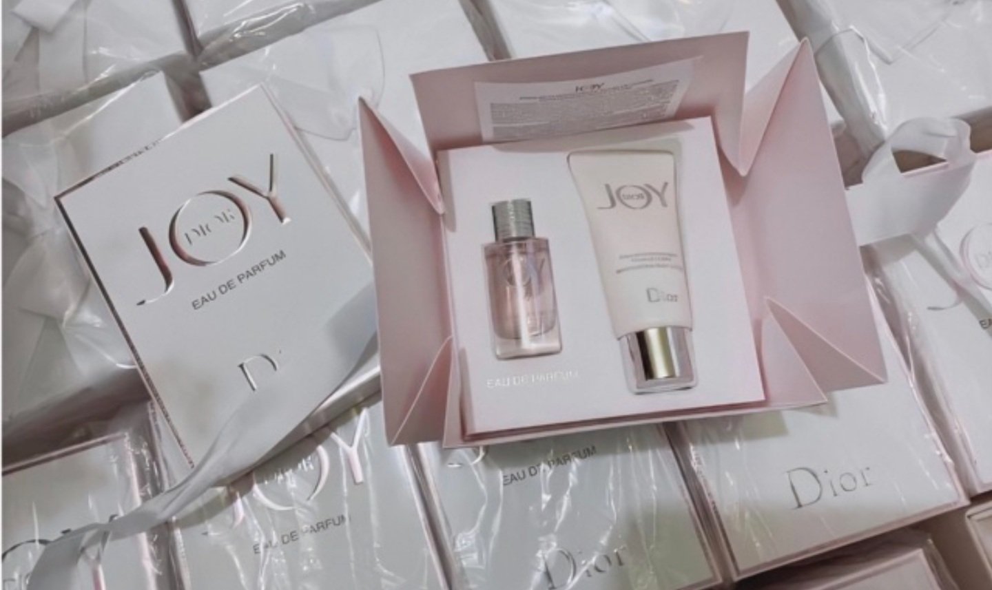 Set Nước Hoa Và Body Lotion Dior Joy EDP ( 5ML + 20ML)