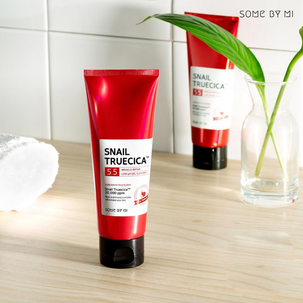 SSỮA RỬA MẶT LÀM DỊU, PHỤC HỒI DA SOME BY MI SNAIL TRUECICA MIRACLE REPAIR LOW PH GEL CLEANSER