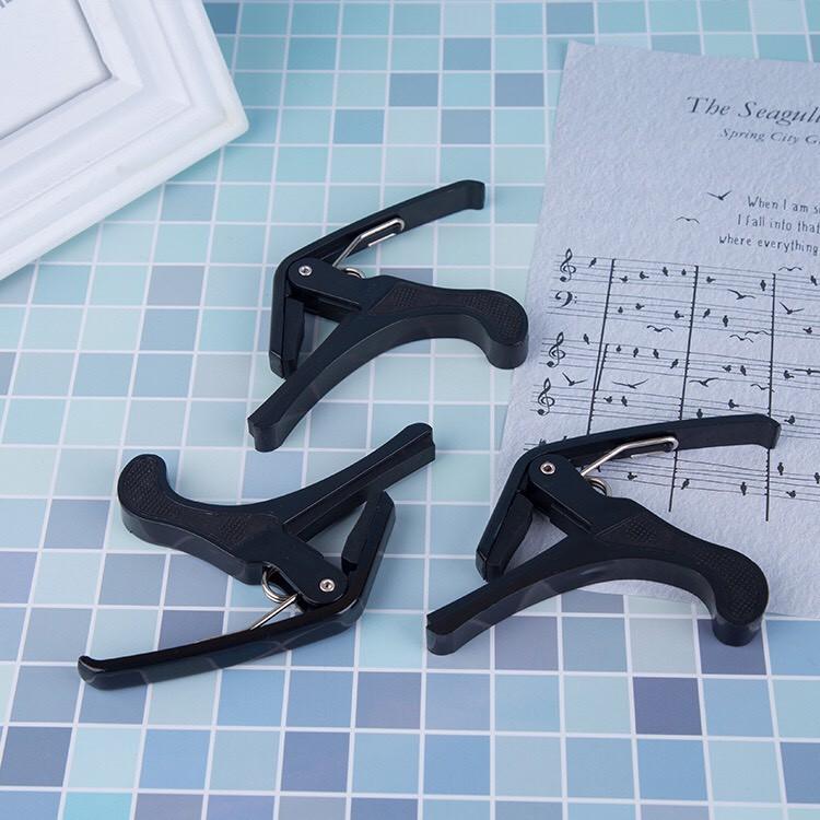 Kẹp capo điều chỉnh tông nhạc- kẹp dùng tăng tông khi chơi guitar