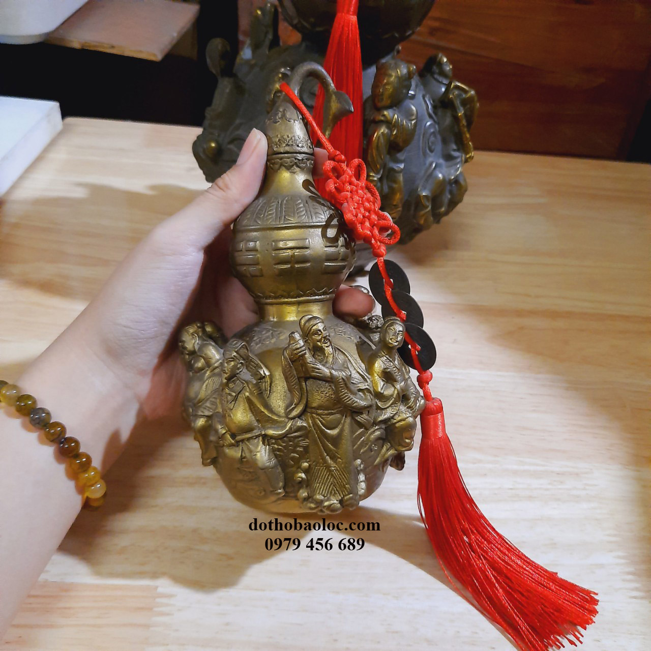 Hồ lô bát tiên phong thủy bằng đồng giả cổ