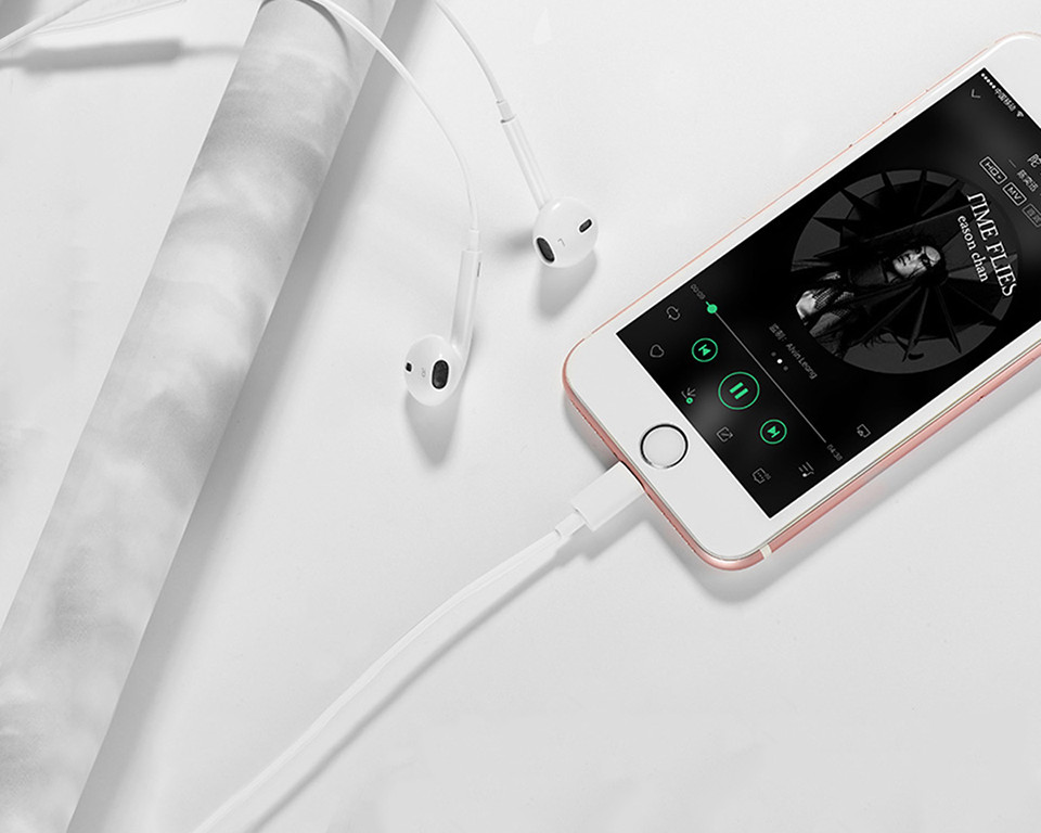 Tai nghe có dây dành cho iPhone 7/ 7 Plus/ 8/ 8Plus/ X/ XS cổng lightning Siêu Hay - Hàng Nhập Khẩu