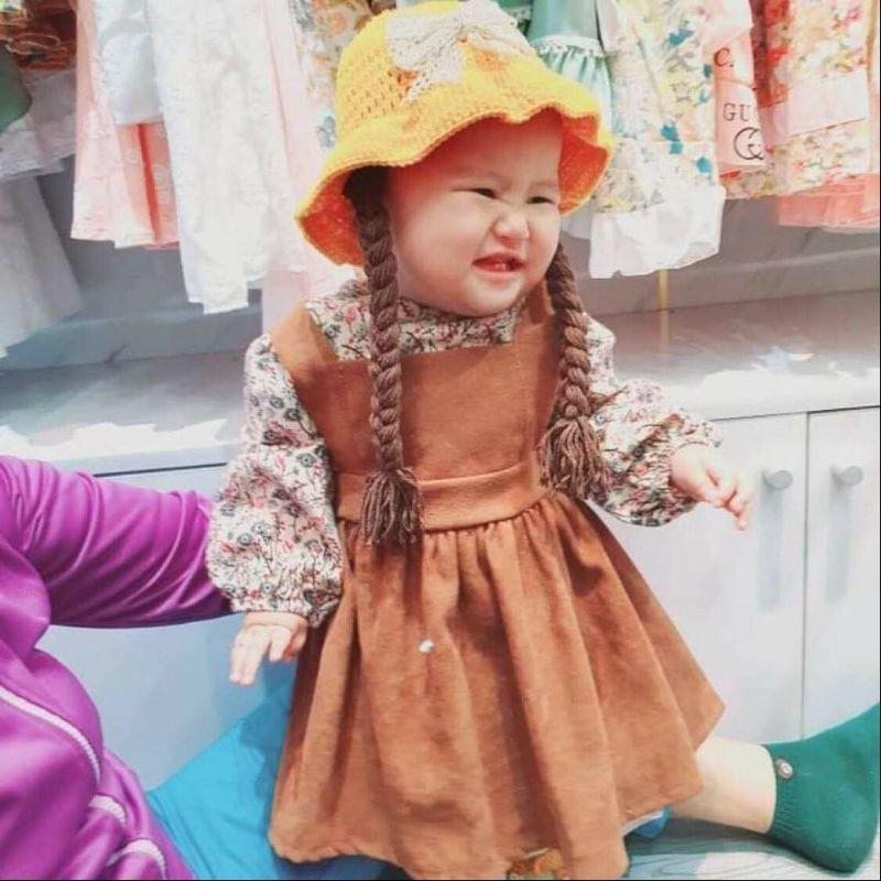 Set yếm dễ thương cho bé gái