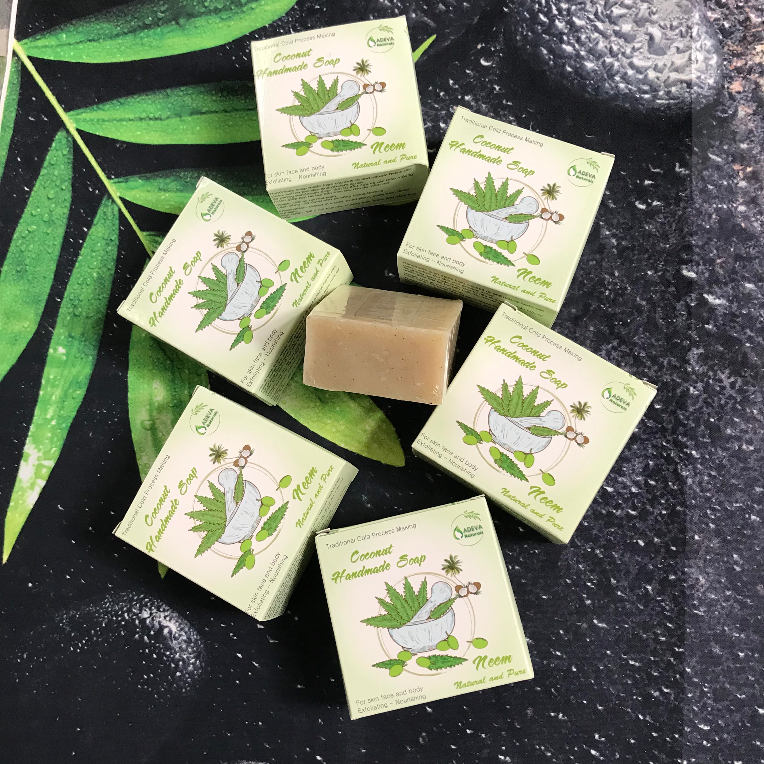 Xà phòng handmade lá Neem  - Set 3 soap Adeva Naturals (100 gr/ 1 bánh) - Xà phòng handmade với thành phần từ thiên nhiên, an toàn dịu nhẹ, cho làn da mềm mại - Không gây khô rít da