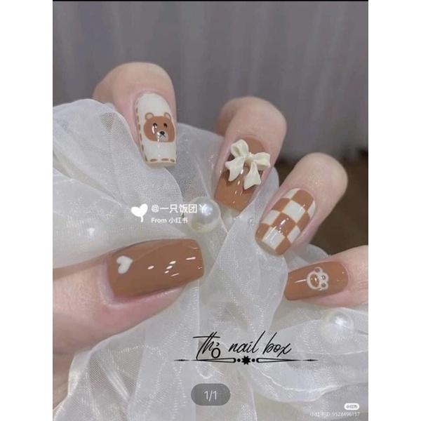 Nailbox thiết kế - móng úp màu nâu mix hoạt hình