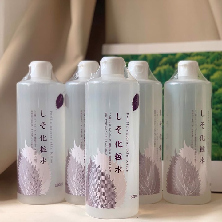 Nước Hoa Hồng Tía Tô Chinoshio Perilla Natural Skin Lotion Se Khít Lỗ Chân Lông (Chai 500 ml)