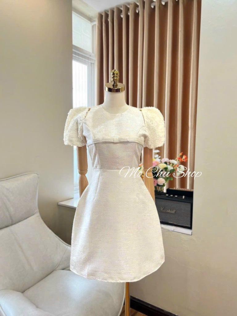 Đầm xoè tafta vân đá phối tay ren