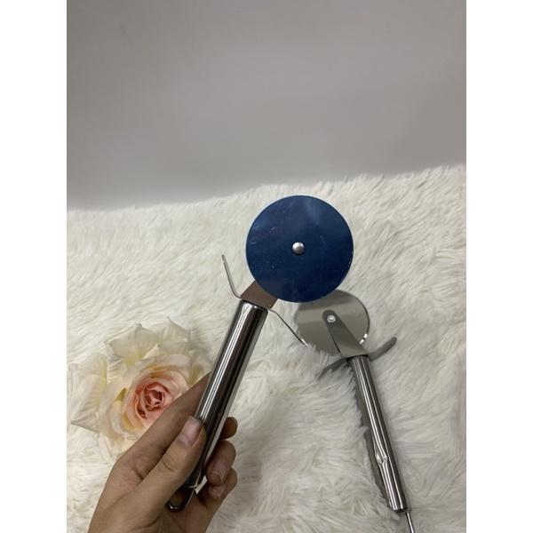 Dao cắt bánh pizza