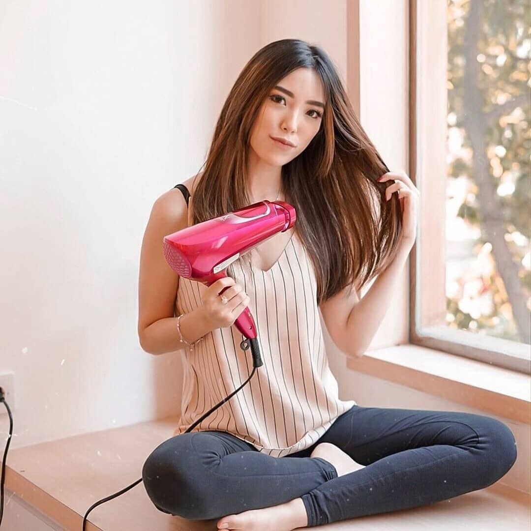 Máy Sấy Tóc Bổ Sung Platinum Collagen Và Nano Ion Tescom NTCD50