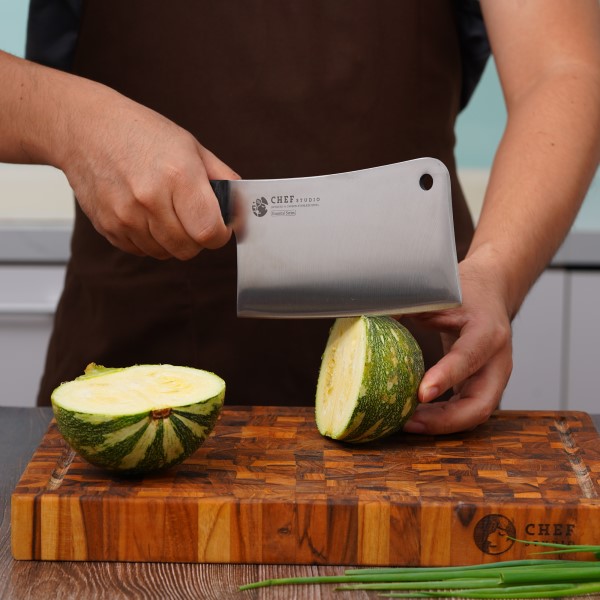 Dao chặt nhà bếp Chef Studio Essential Cleaver 175mm. Lưỡi thép SUS420-HC, độ cứng 57HRC, Cán gỗ pakka full-tang chắc chắn, đầm tay, nắp chặn bằng thép không gỉ - CHS 205