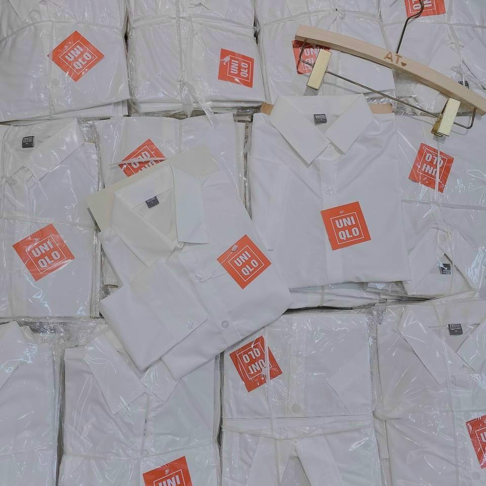 Áo sơ mi trắng của nữ