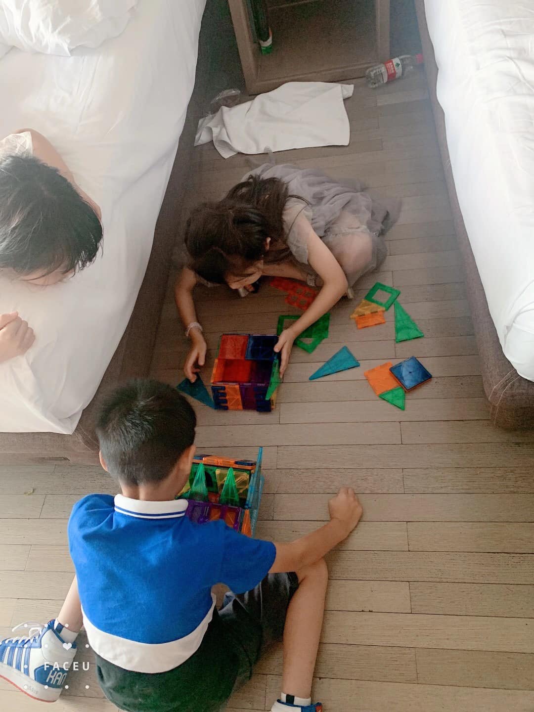 Đồ chơi xếp hình nam châm trong suốt Magna tiles 48 chi tiết xếp hình 3d đồ chơi thông minh