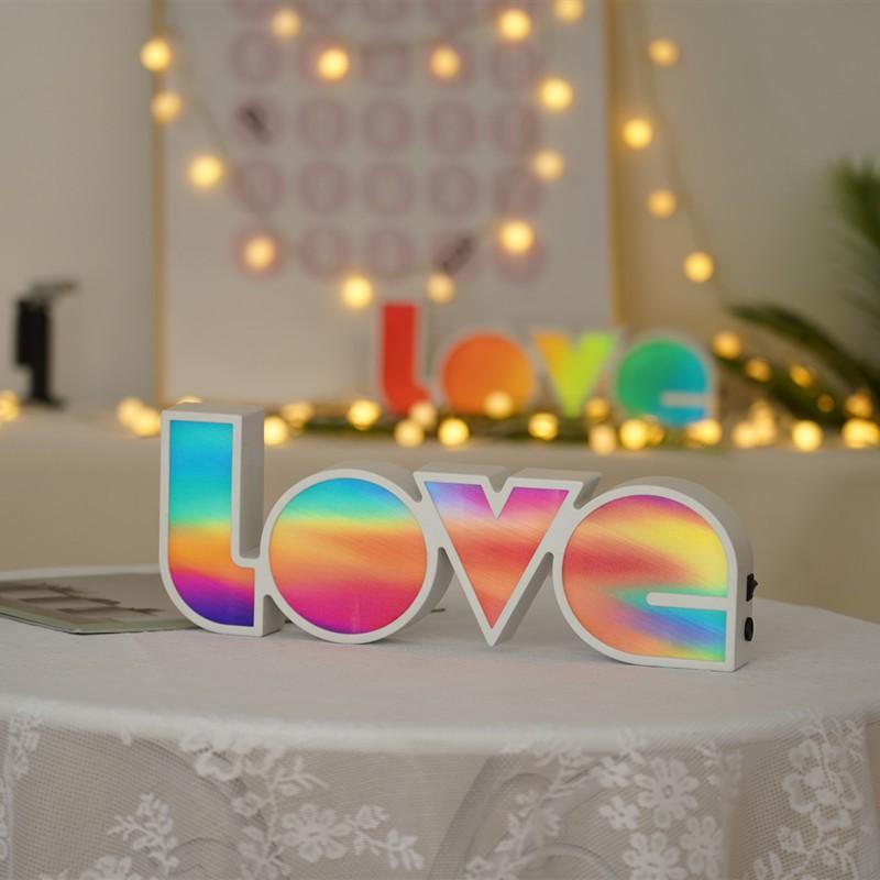 Đèn trang trí chữ LOVE cho không gian của bạn