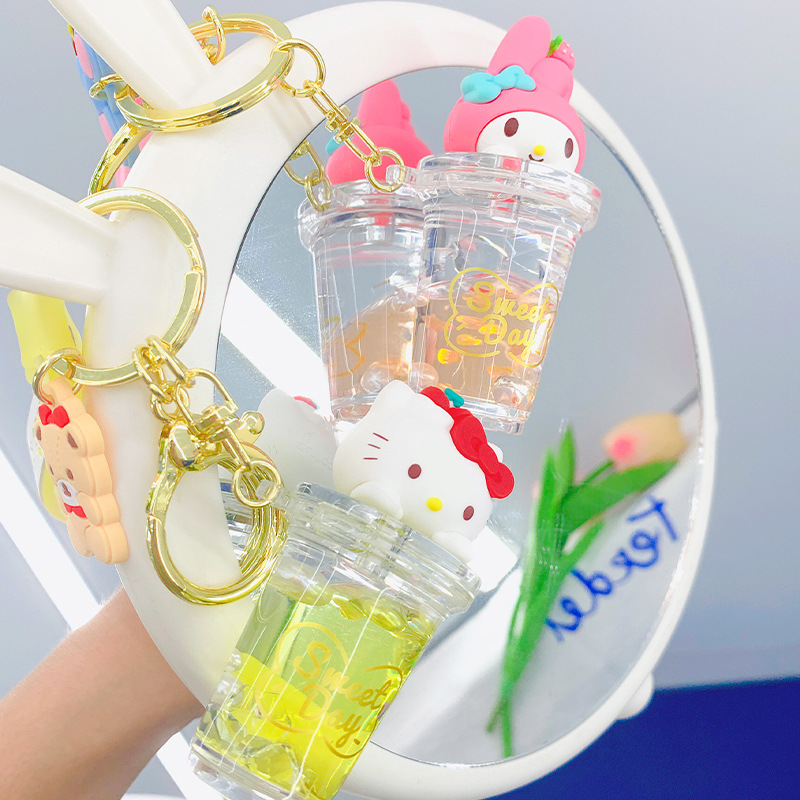 S123 - Móc khóa Sanrio ly trà sữa gel kim tuyến dễ thương treo chìa khóa, túi xách - Cây Sồi Già - Mèo Hello Kitty