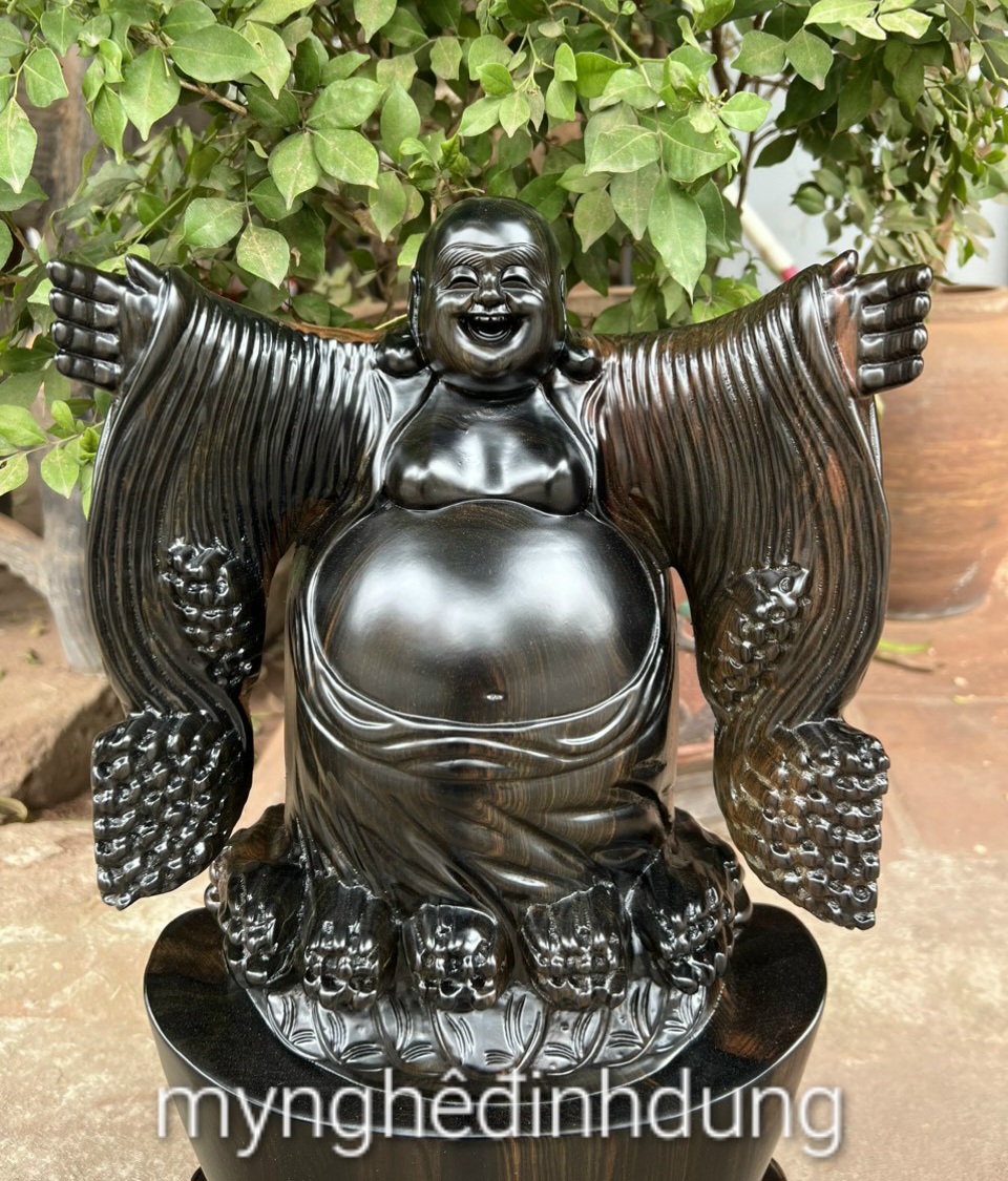 Tượng phật di lặc nghênh hỷ bằng gỗ mun hoa kt cao 50 cm