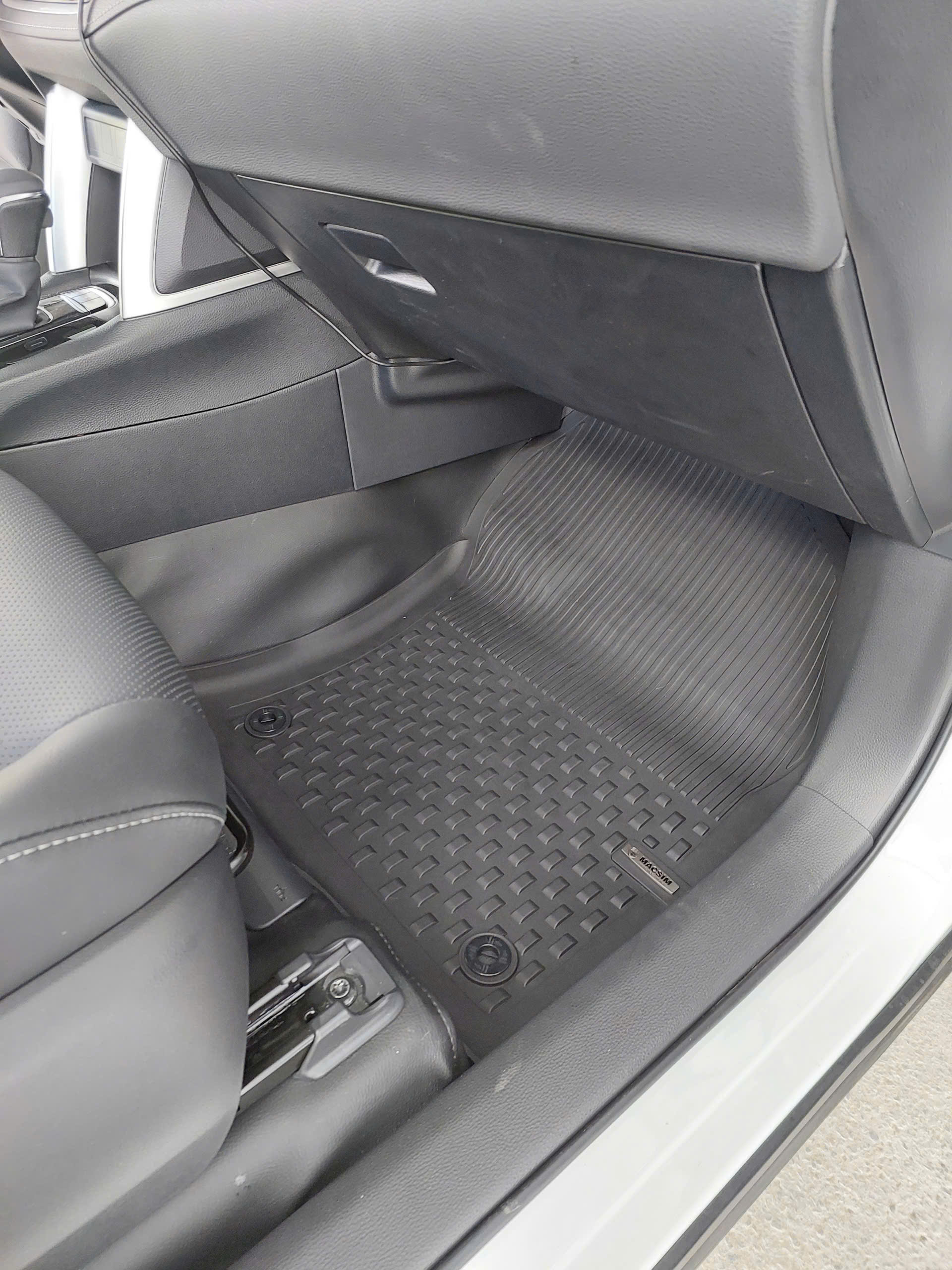 Thảm lót sàn ô tô nhựa TPE Silicon Hyundai Kona 2017+ Black Nhãn hiệu Macsim