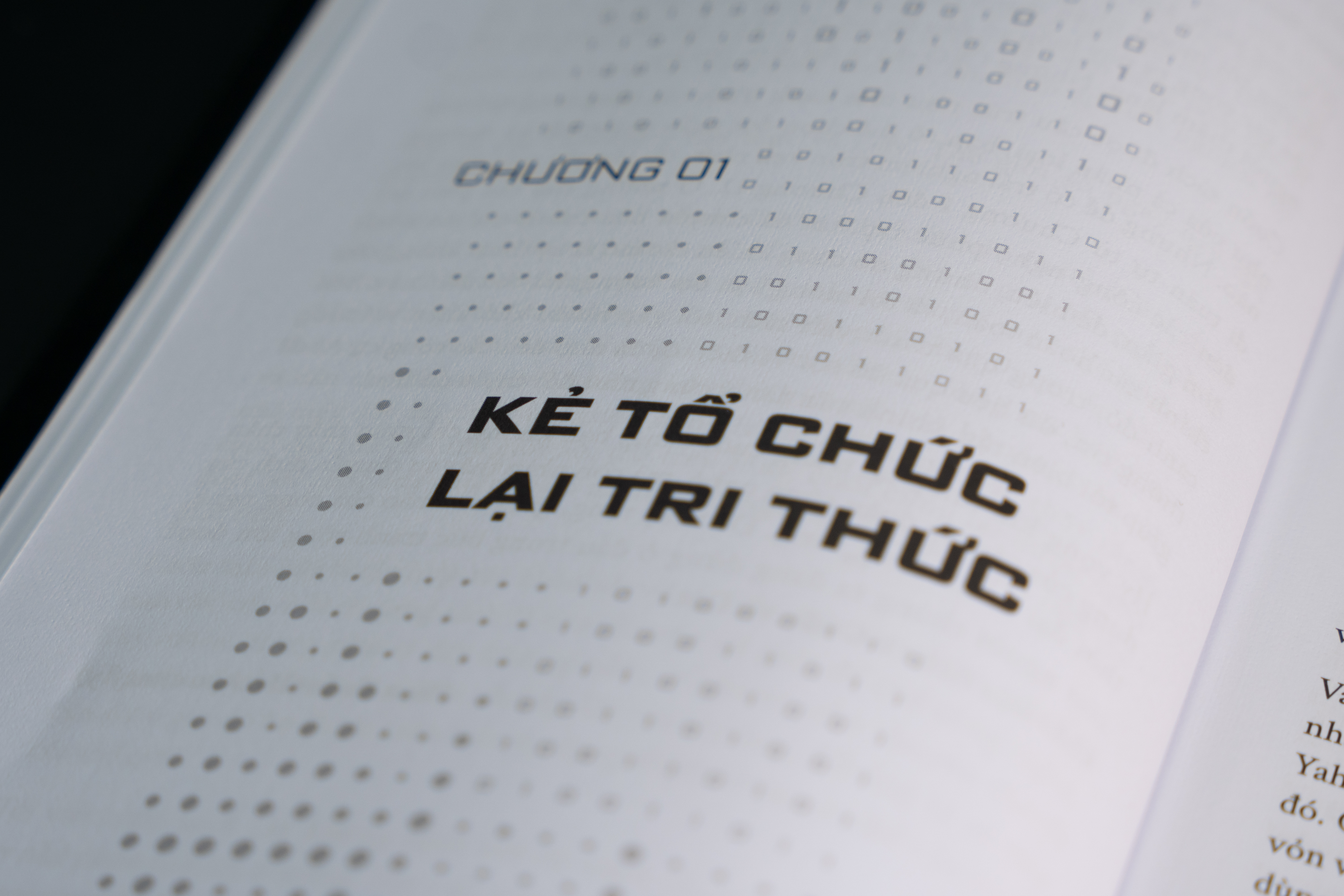 Sách Code và Cát - Những Quyền Lực Công Nghệ Xoay Chuyển Thế Giới - Tác Giả Phan Tuấn