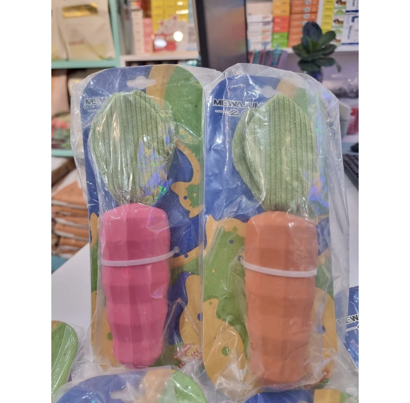 Đồ chơi củ cà rốt chíp chíp cao su cho cún