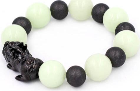 Chuỗi tay đá dạ quang 16 ly tỳ hưu inox đen VCDDQSBETHE16 - Vòng chuỗi tay đá phong thủy