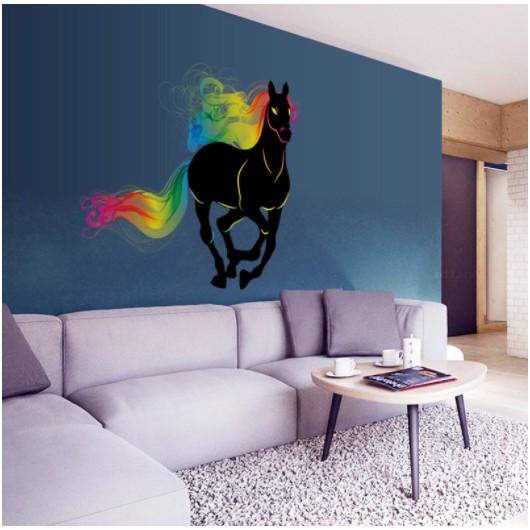 Decal trang trí tường Ngựa đen sắc màu