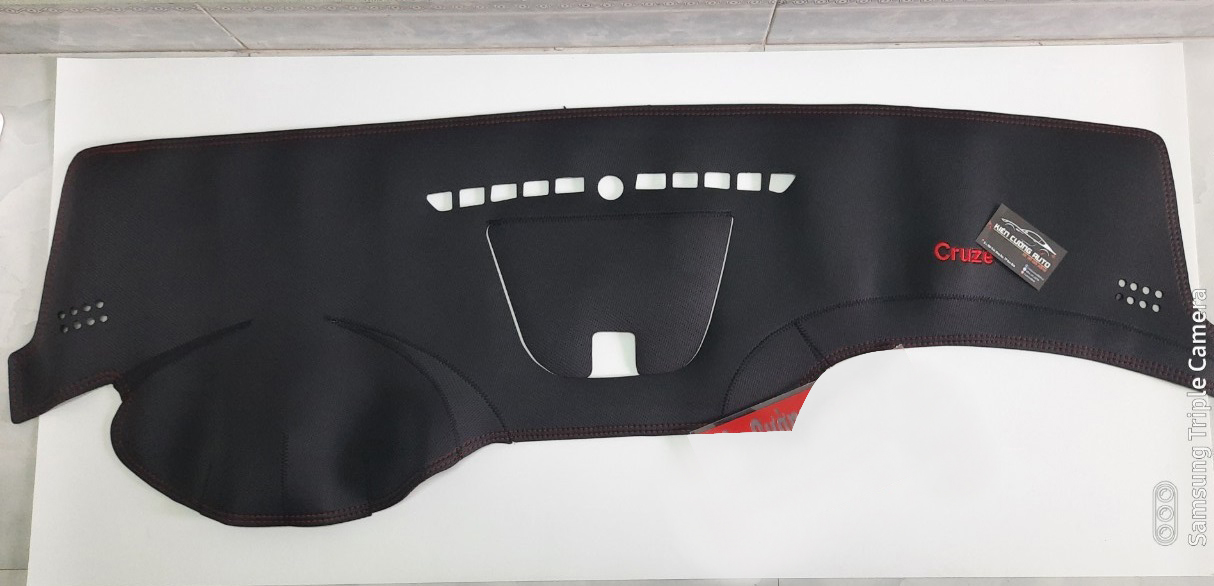 Thảm Taplo Xe Chevrolet Cruze loại da dày cao cấp 3 lớp chống trượt Da Carbon đen
