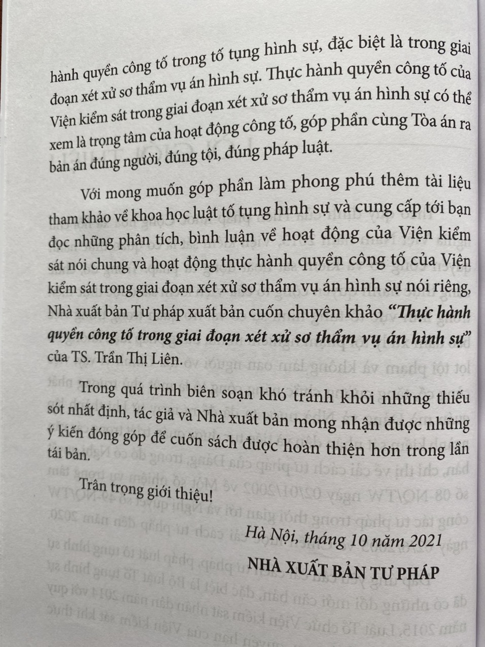 Thực Hành Quyền Công Tố Trong Giai Đoạn Xét Xử Sơ Thẩm Vụ Án Hình Sự