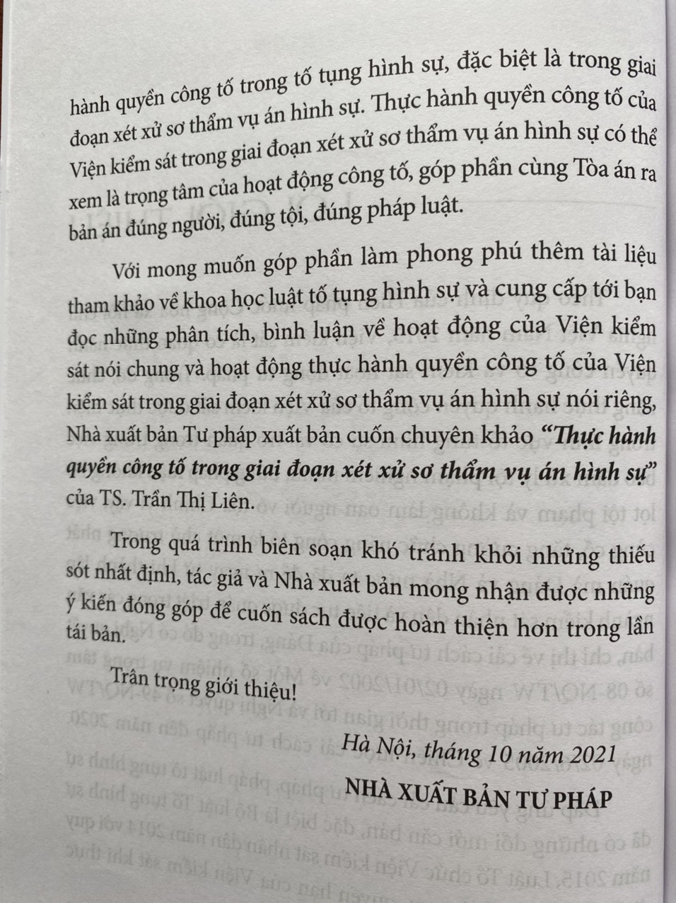 Thực Hành Quyền Công Tố Trong Giai Đoạn Xét Xử Sơ Thẩm Vụ Án Hình Sự