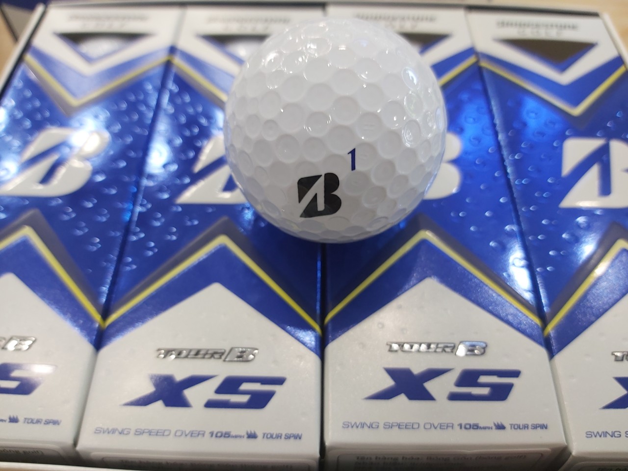 Bóng gôn Bridgestone Tour B XS - Blue Hộp 12 quả