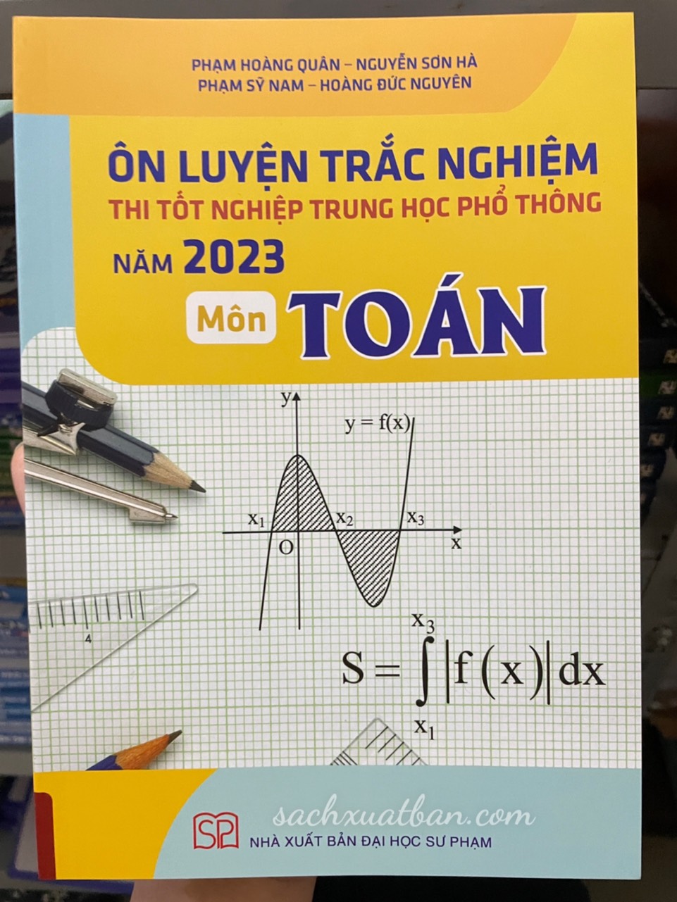 Sách Ôn luyện thi tốt nghiệp THPT năm 2023 môn Toán