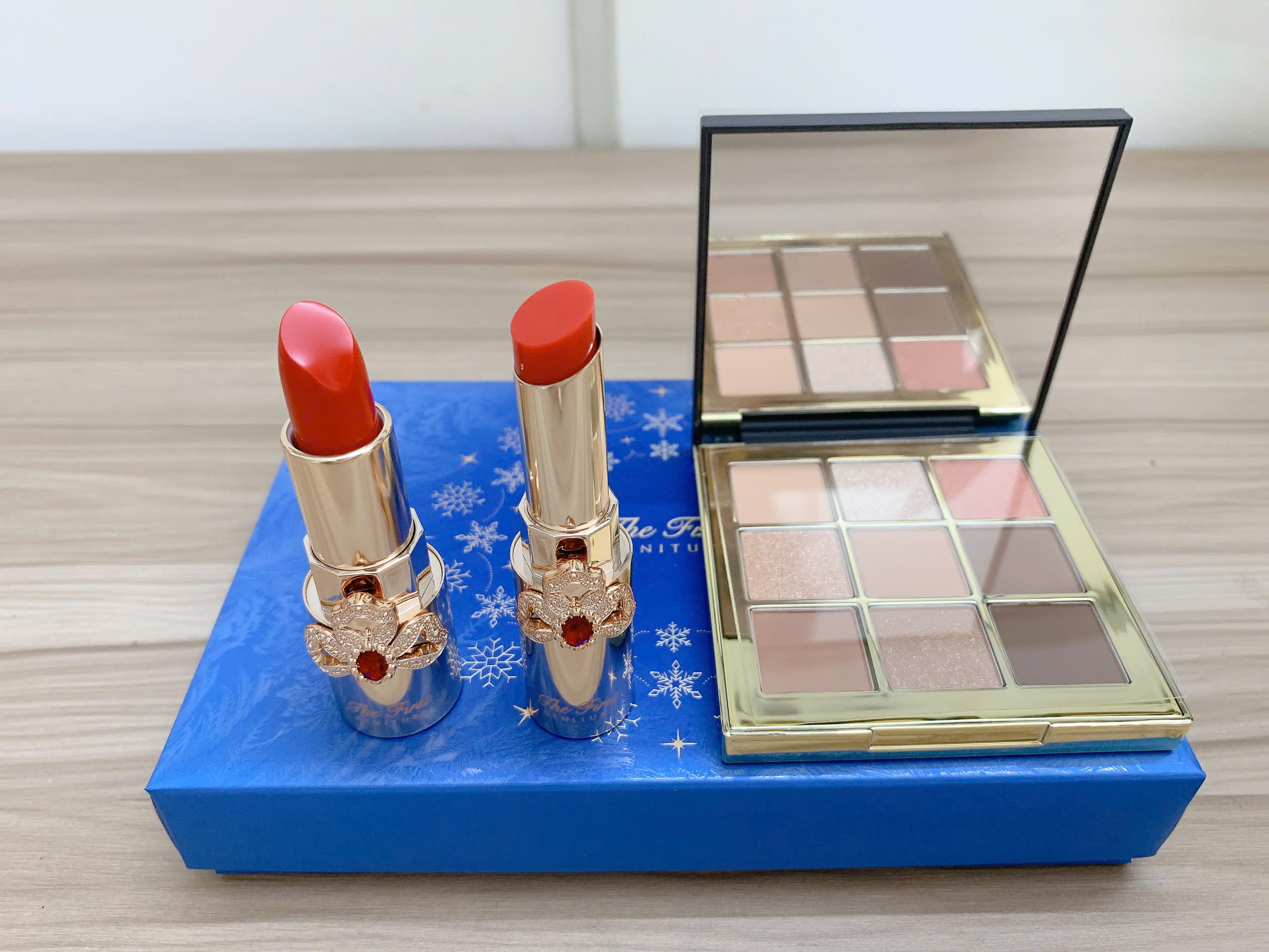 Bộ trang điểm mắt và môi OHUI THE FIRST G LIPSTICK &amp; LIPBALM DUO Set